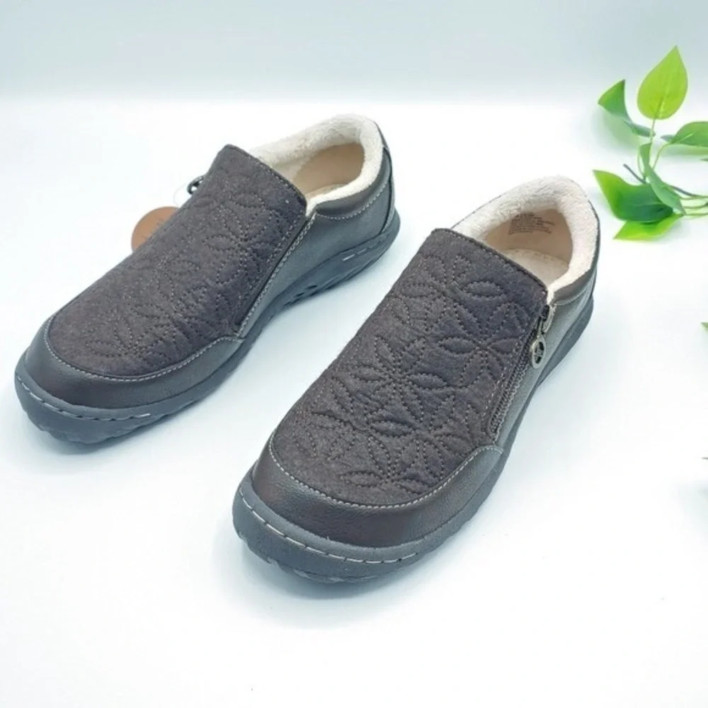 JBU Crimson Slip On Brown Quilted Floral Faux Fur WMS 7M